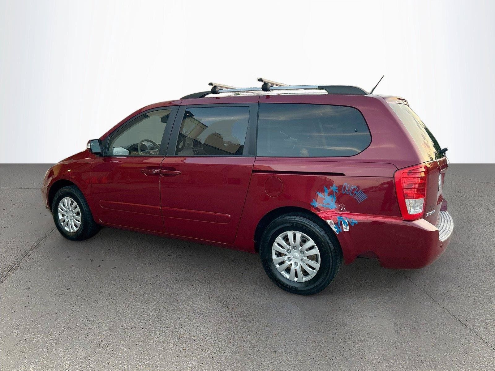 Used 2012 Kia Sedona LX FWD image 6