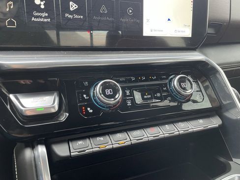 Used 2023 GMC Sierra 1500 Denali Ultimate image 18