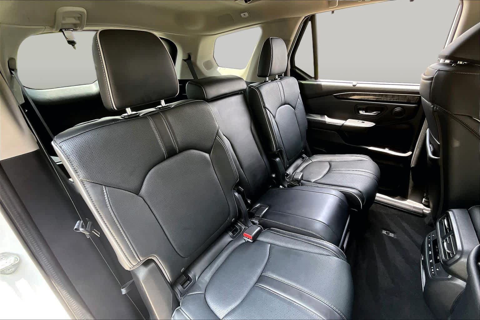 Used 2023 Honda Pilot Elite image 18
