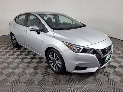 Used 2021 Nissan Versa SV FWD image 13