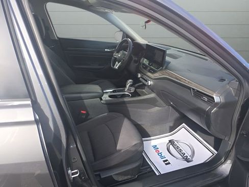 Certified 2024 Nissan Altima 2.5 SV w/ SV Premium Package image 12