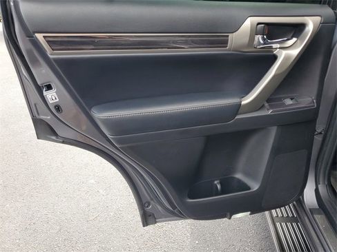 Used 2020 Lexus GX 460 Premium image 14