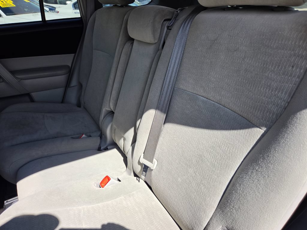Used 2013 Toyota Highlander Plus FWD image 28
