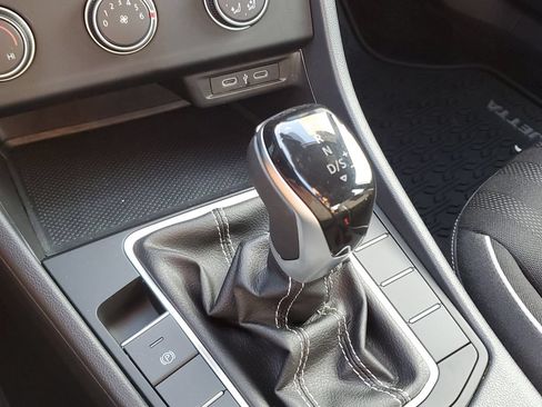 Certified 2024 Volkswagen Jetta Sport FWD image 28