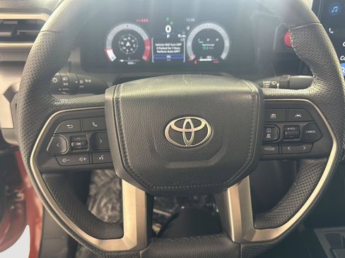 Used 2025 Toyota Tacoma TRD Sport image 15