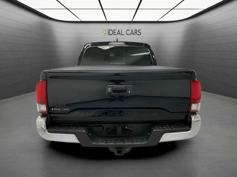 Used 2019 Toyota Tacoma SR5 AWD/4WD image 6