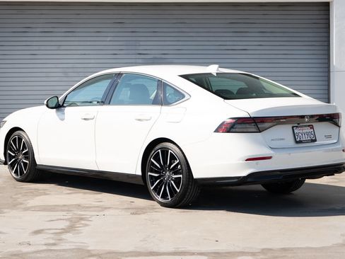 Used 2023 Honda Accord Touring image 7