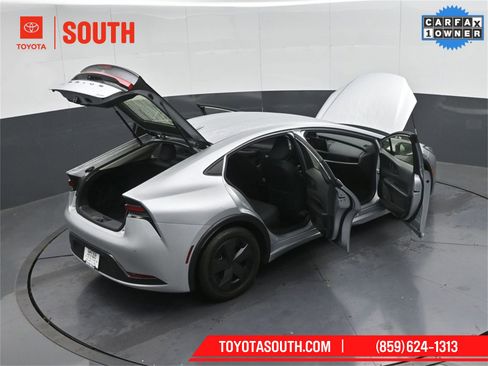 Used 2024 Toyota Prius LE image 47