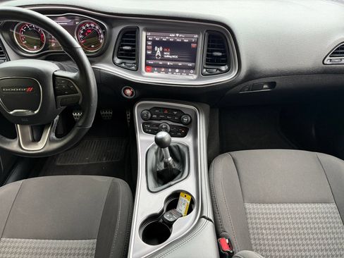 Used 2019 Dodge Challenger R/T Scat Pack w/ Driver Convenience Group RWD image 19