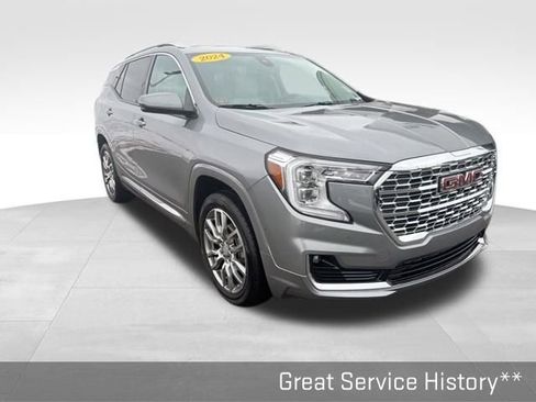 Used 2024 GMC Terrain Denali w/ Denali Premium Package image 18