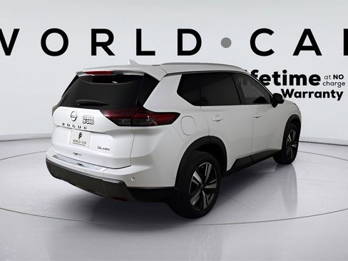 Used 2024 Nissan Rogue SL w/ SL Premium Package image 8