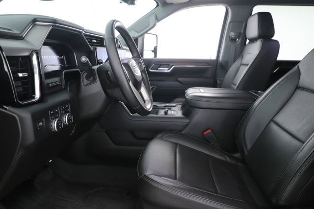 Used 2024 GMC Sierra 2500 Denali w/ Denali Reserve Package AWD/4WD image 16