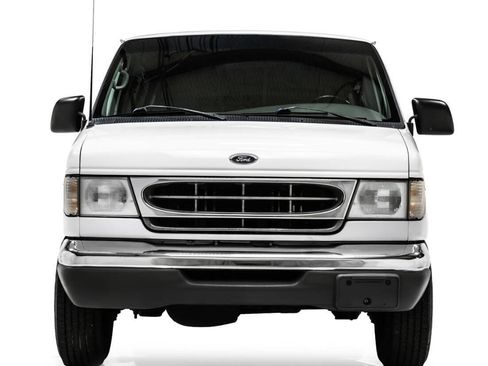 Used 2001 Ford E-350 and Econoline 350 XLT RWD image 7