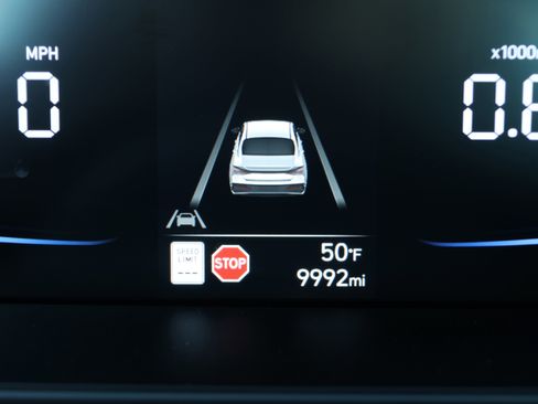 Used 2025 Hyundai Elantra Sport image 20