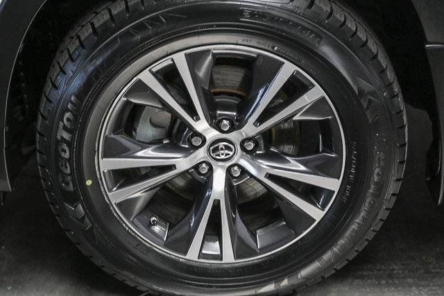 Certified 2019 Toyota Highlander Plus FWD image 9