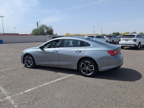Used 2024 Chevrolet Malibu LT image 3