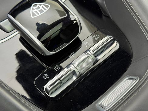 Used 2022 Mercedes-Benz Maybach GLS 600 4MATIC image 42