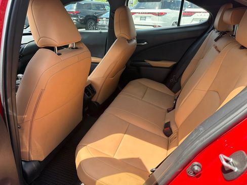 Used 2025 Lexus UX 300h AWD w/ Cold Area Package image 38