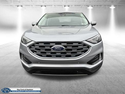 Certified 2022 Ford Edge Titanium image 2