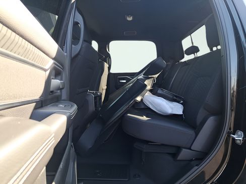 New 2026 RAM 2500 Big Horn AWD/4WD image 13