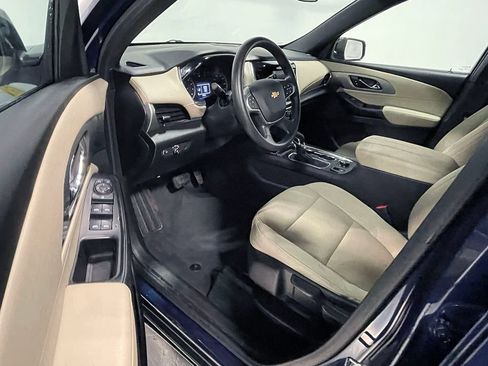 Used 2023 Chevrolet Traverse LS AWD/4WD image 21