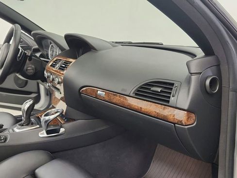 Used 2010 BMW 650i Convertible RWD image 40