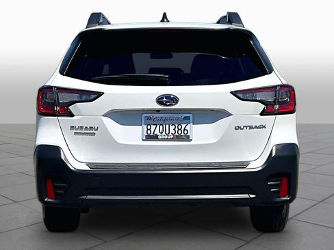 Used 2022 Subaru Outback Premium AWD/4WD image 4