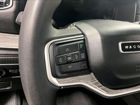 Used 2024 Jeep Wagoneer L Series III w/ Flexible Seating Group image 23