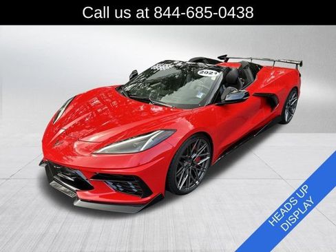 Used 2021 Chevrolet Corvette Stingray Premium Conv w/ Z51 Performance Package RWD image 3