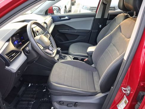 Certified 2022 Volkswagen Taos SE w/ IQ.Drive SE Package AWD/4WD image 14