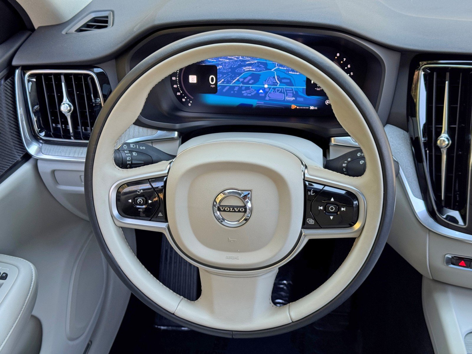 Used 2025 Volvo S60 B5 Plus w/ Climate Package FWD image 22