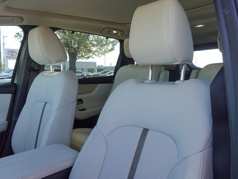 Used 2024 MAZDA CX-90 Plug-In Hybrid w/ Premium Plus image 10