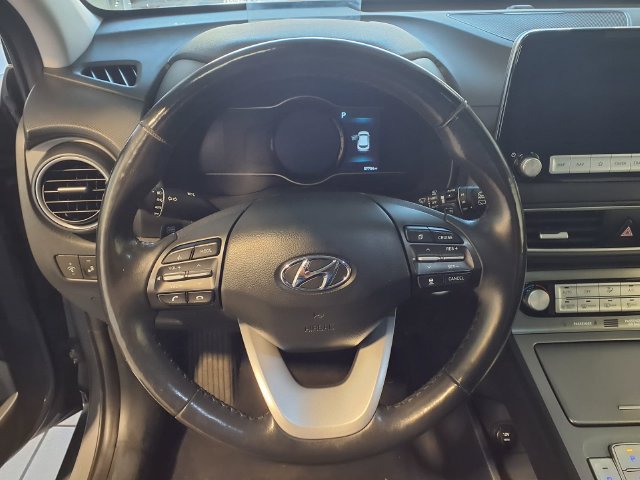 Used 2021 Hyundai Kona Ultimate FWD image 11