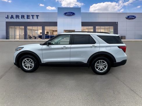 New 2026 Ford Explorer Active w/ Active Comfort Package RWD image 4