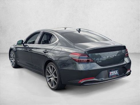 Used 2022 Genesis G70 2.0T w/ Prestige Package RWD image 7