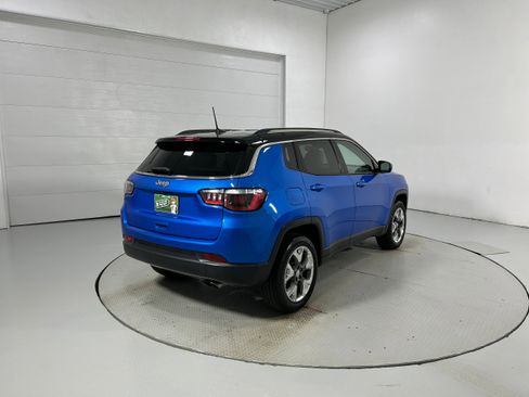 Used 2019 Jeep Compass Limited AWD/4WD image 36