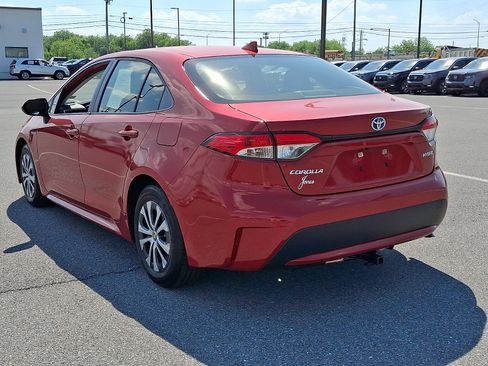 Used 2021 Toyota Corolla LE w/ Carpet Mat Package (TMS) FWD image 4