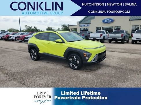 Used 2025 Hyundai Kona SEL AWD/4WD image 1