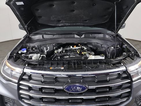 Used 2025 Ford Explorer Active image 20