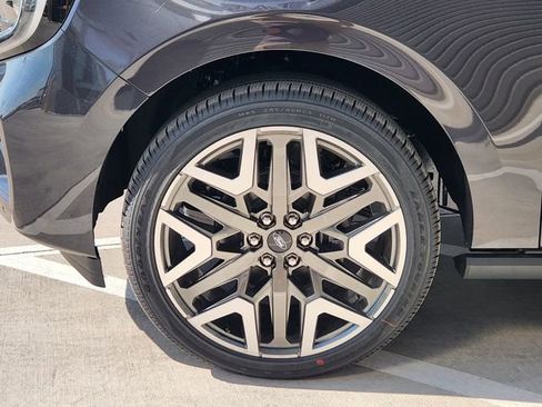 New 2026 Ford Expedition Max Platinum image 7