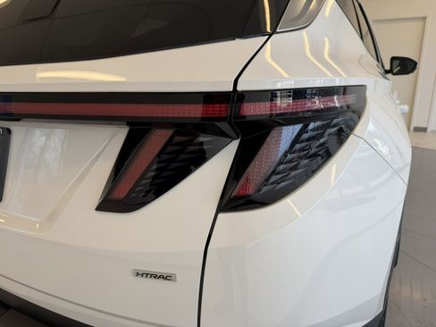 Used 2023 Hyundai Tucson Limited image 13