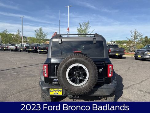 Used 2023 Ford Bronco Badlands AWD/4WD image 8
