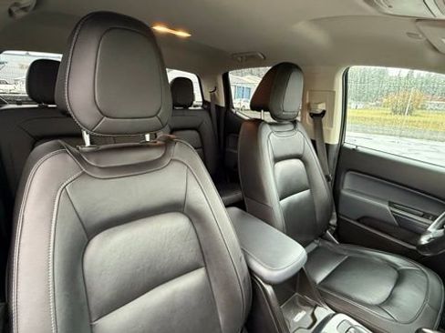 Used 2022 Chevrolet Colorado Z71 image 21