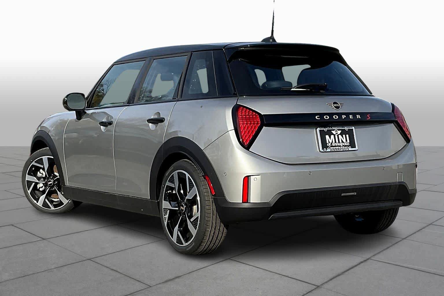 Used 2025 MINI Cooper S FWD image 11