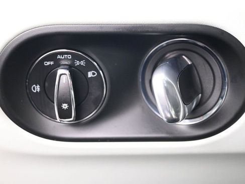 Certified 2023 Porsche Macan GTS image 24