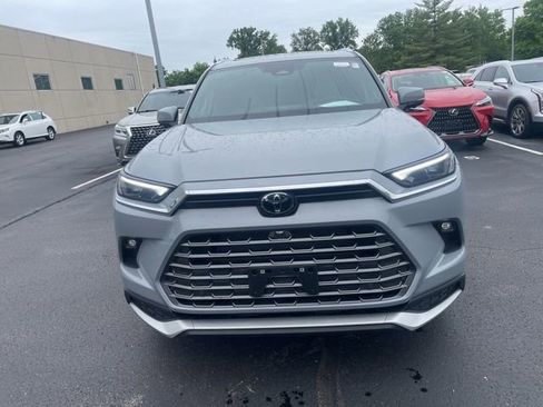 Used 2025 Toyota Grand Highlander AWD Hybrid image 2