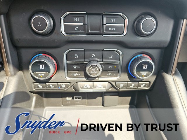 Used 2023 Chevrolet Suburban High Country AWD/4WD image 22