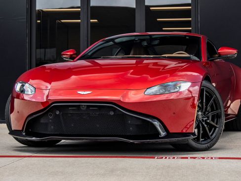 Used 2020 Aston Martin V8 Vantage Coupe RWD image 3