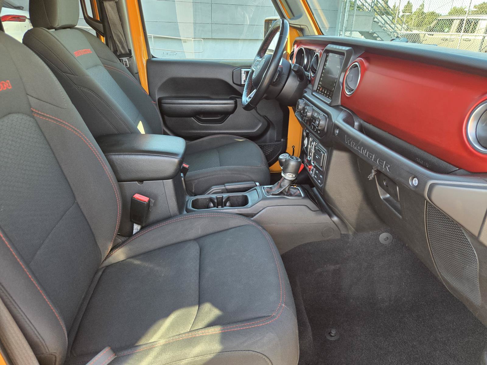 Used 2021 Jeep Wrangler Unlimited Rubicon AWD/4WD image 36