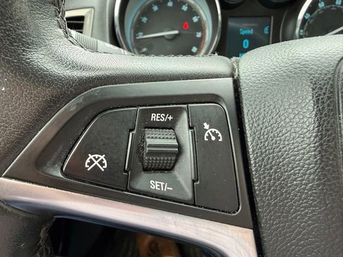 Used 2013 Buick Verano Leather FWD image 19